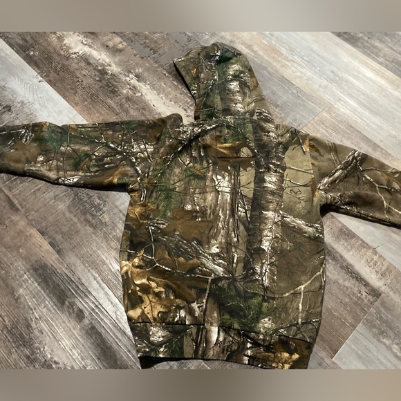 Game Winner youth M camo hoodie - Picture 5 of 5